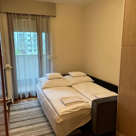 Apartamento Danube Terrace Elegant With 2 Bedroom And Private Parking