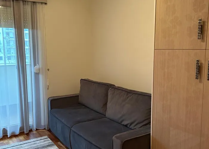 Danube Terrace Elegant With 2 Bedroom And Private Parking Apartment