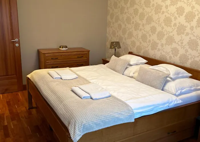 Danube Terrace Elegant With 2 Bedroom And Private Parking